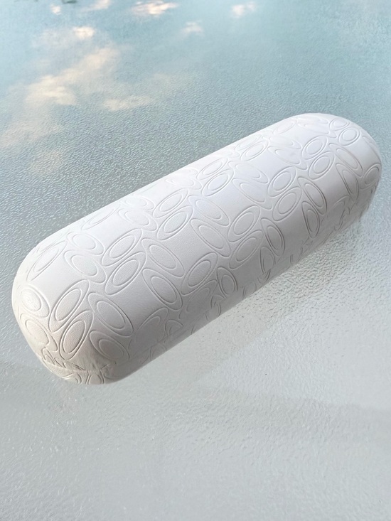 Oakley Accessories - Oakley White Embossed O Sunglass/Eyeglass Hard Case